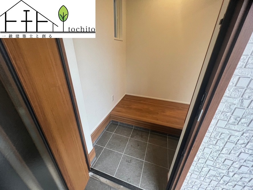 全室収納あり。それぞれの部屋にスペースがあるのでプライベートな荷物でも身近に置くことが出来ます。